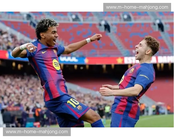 巴萨对比利亚雷亚尔亚马尔戴帽创纪录 成最年轻戴帽球员