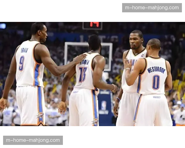 雷霆哈滕内线策应能力 9分20篮板10助攻三双数据全面